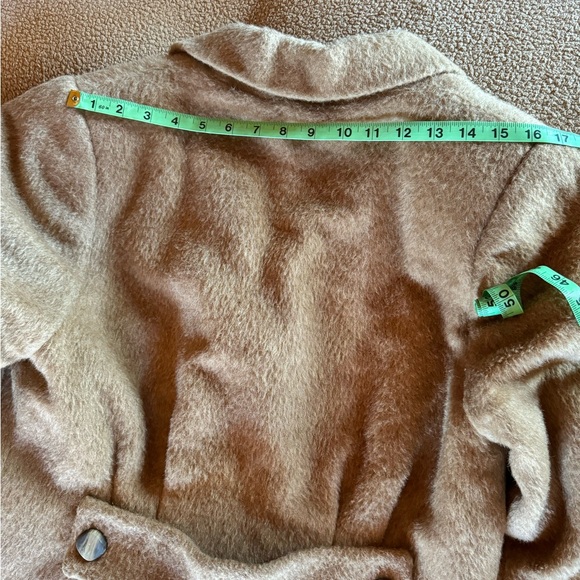 Genuine Camel Hair trench coat - Picture 7 of 8